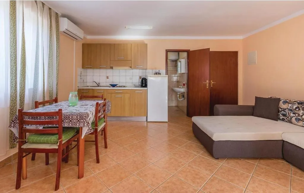 Kenan Apartmani Liznjan 0*,