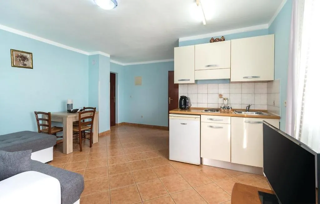 Kenan Apartmani Liznjan 0*,