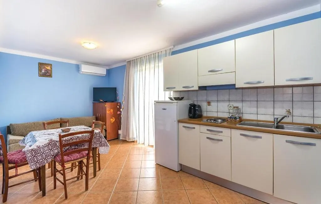 Apartment Kenan Apartmani Liznjan